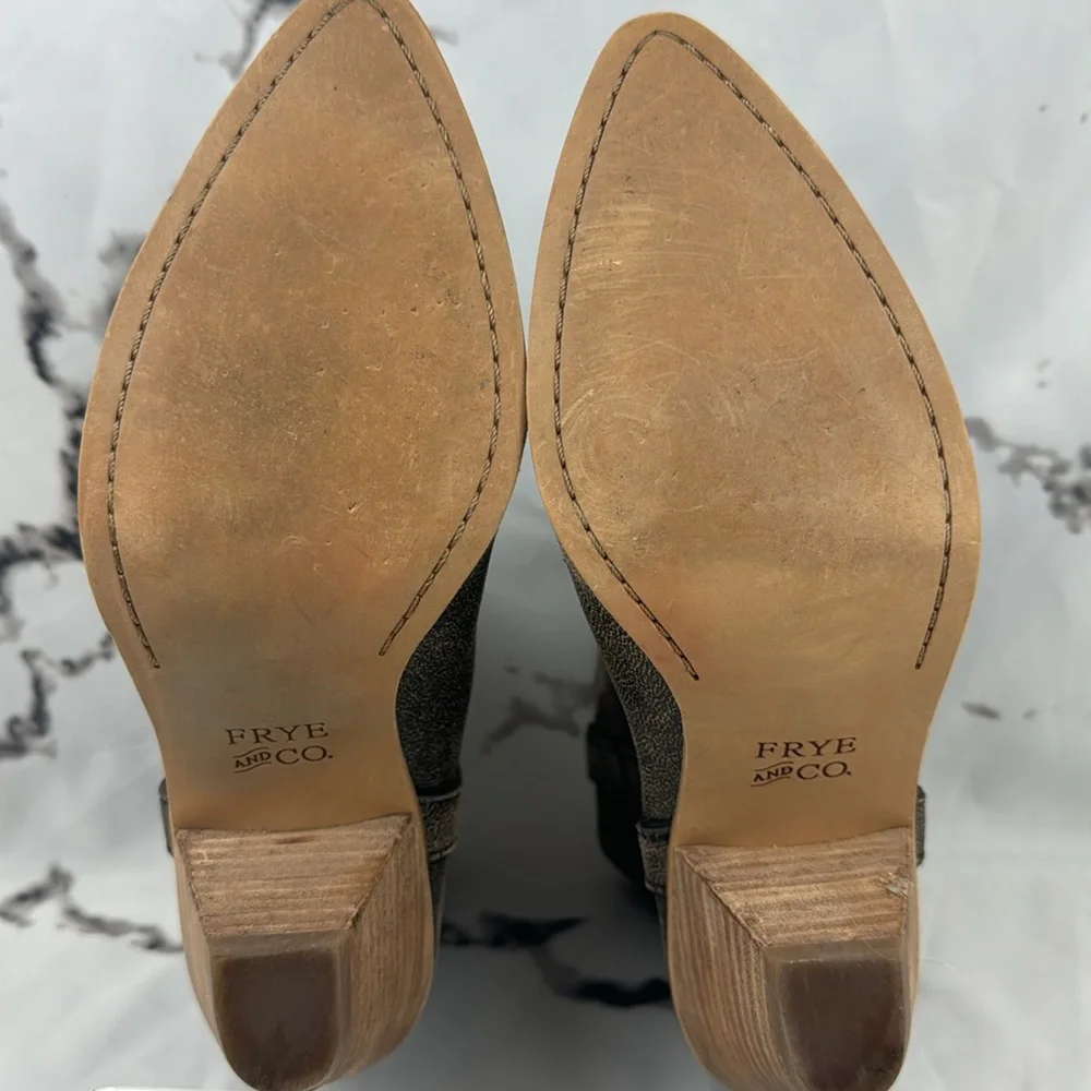 Frye & Co Malley Ankle Boots Leather Pull Tab Distressed Stacked Heel Western